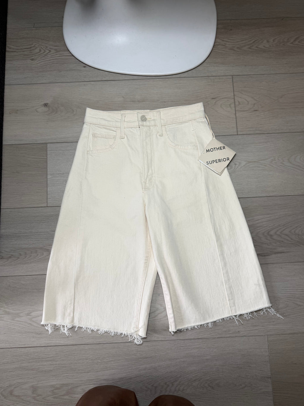 MOTHER Cream half pipe Bermuda fray 23