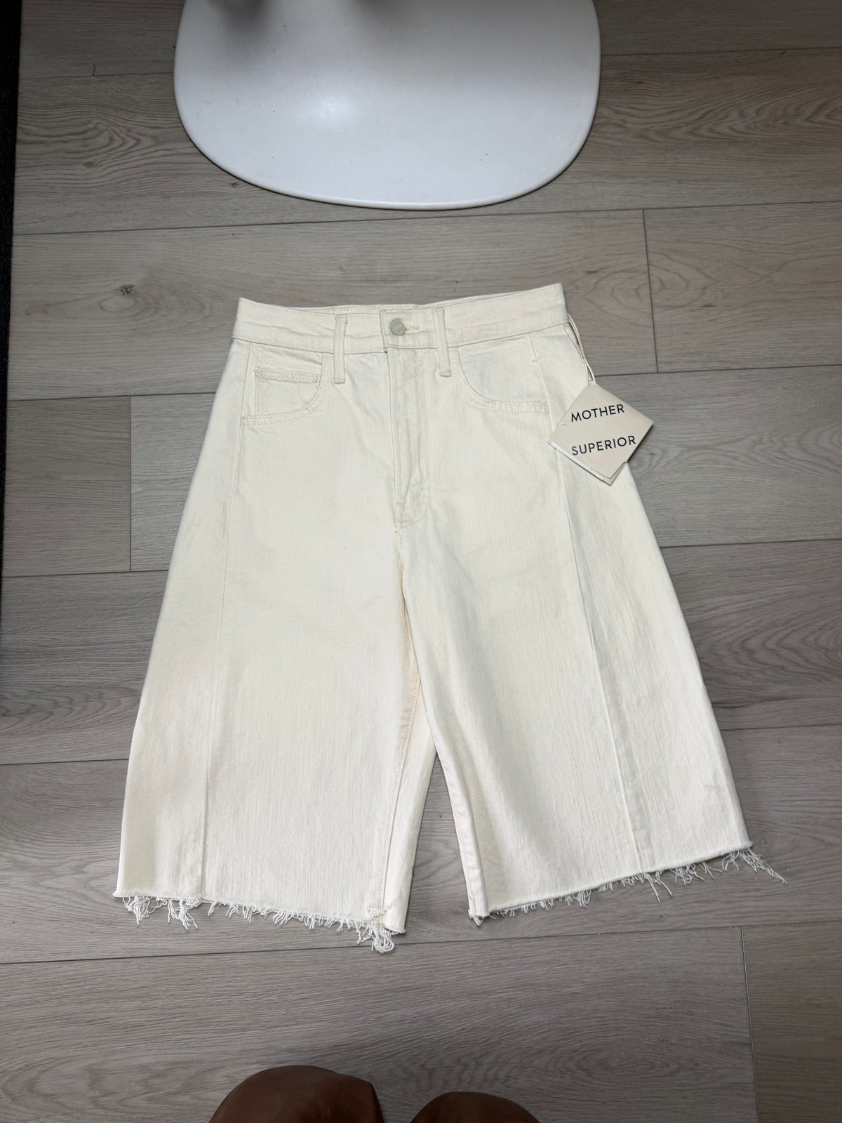 MOTHER Cream half pipe Bermuda fray 23