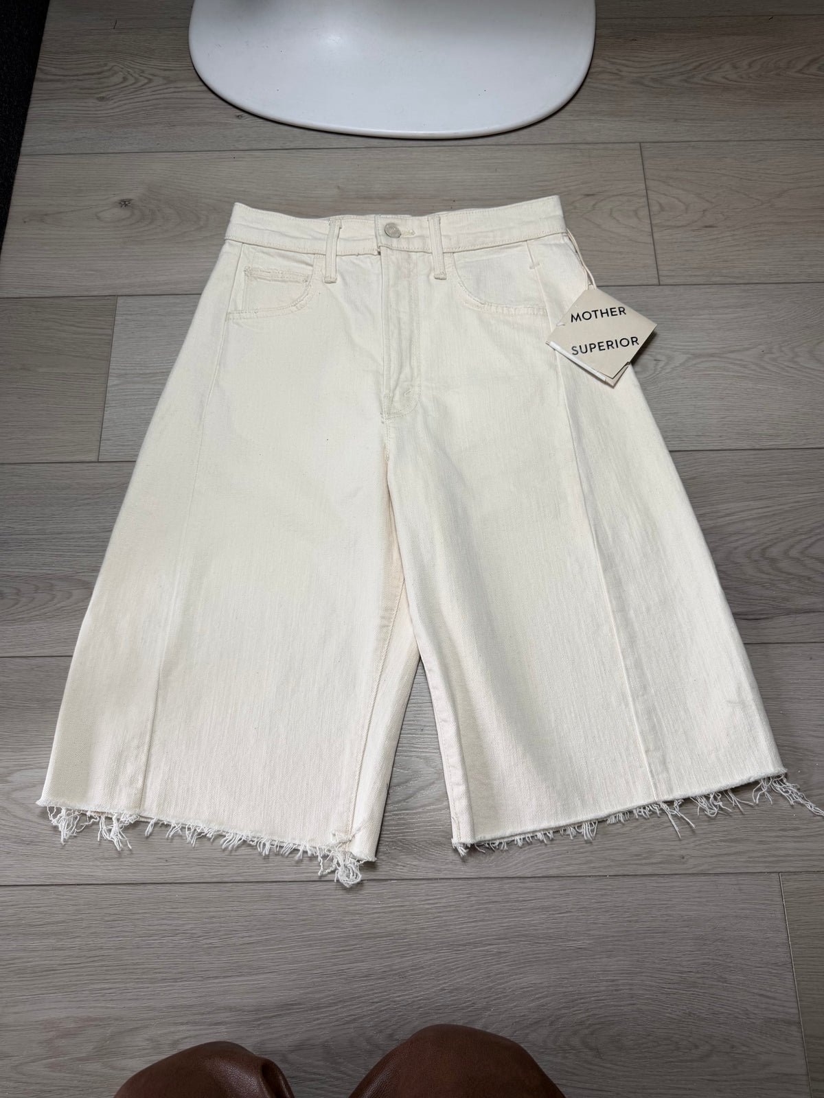 MOTHER Cream half pipe Bermuda fray 23