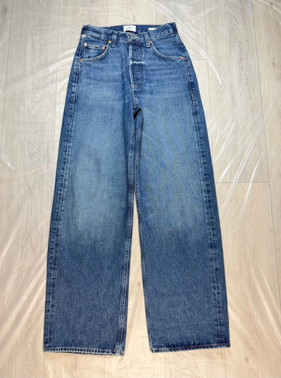 Citizens of Humanity AYLA Wide-Leg Jeans in Medium Blue Wash