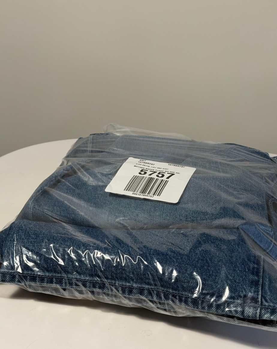 BNWT MOTHER The Mid Rise Maven Flood size 27