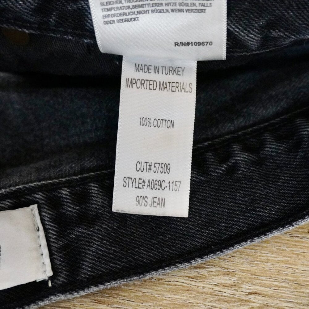 AGOLDE 90’s High Rise Loose distressed Size 25 Relaxed Fit black - TheRWDenimAGOLDE 90's High Rise Loose Distressed Relaxed Fit Black Wide-Leg – TheRWDenim