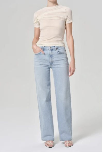 AGOLDE Harper light wash jean on model