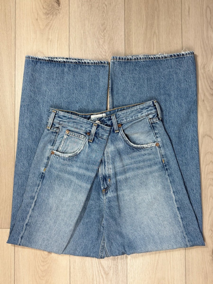 AGOLDE Vane Jeans – Preloved Size 25P - TheRWDenimAGOLDE Vane Wide-Leg Blue Wash – TheRWDenim