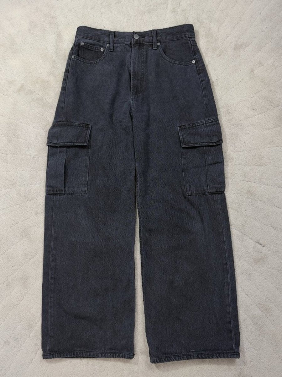 Aritzia Denim Forum The Farrah Hi Rise Cargo black 28 jeans - TheRWDenimDenim Forum Aritzia the Farrah Hi Rise Cargo Black Wide-Leg – TheRWDenim