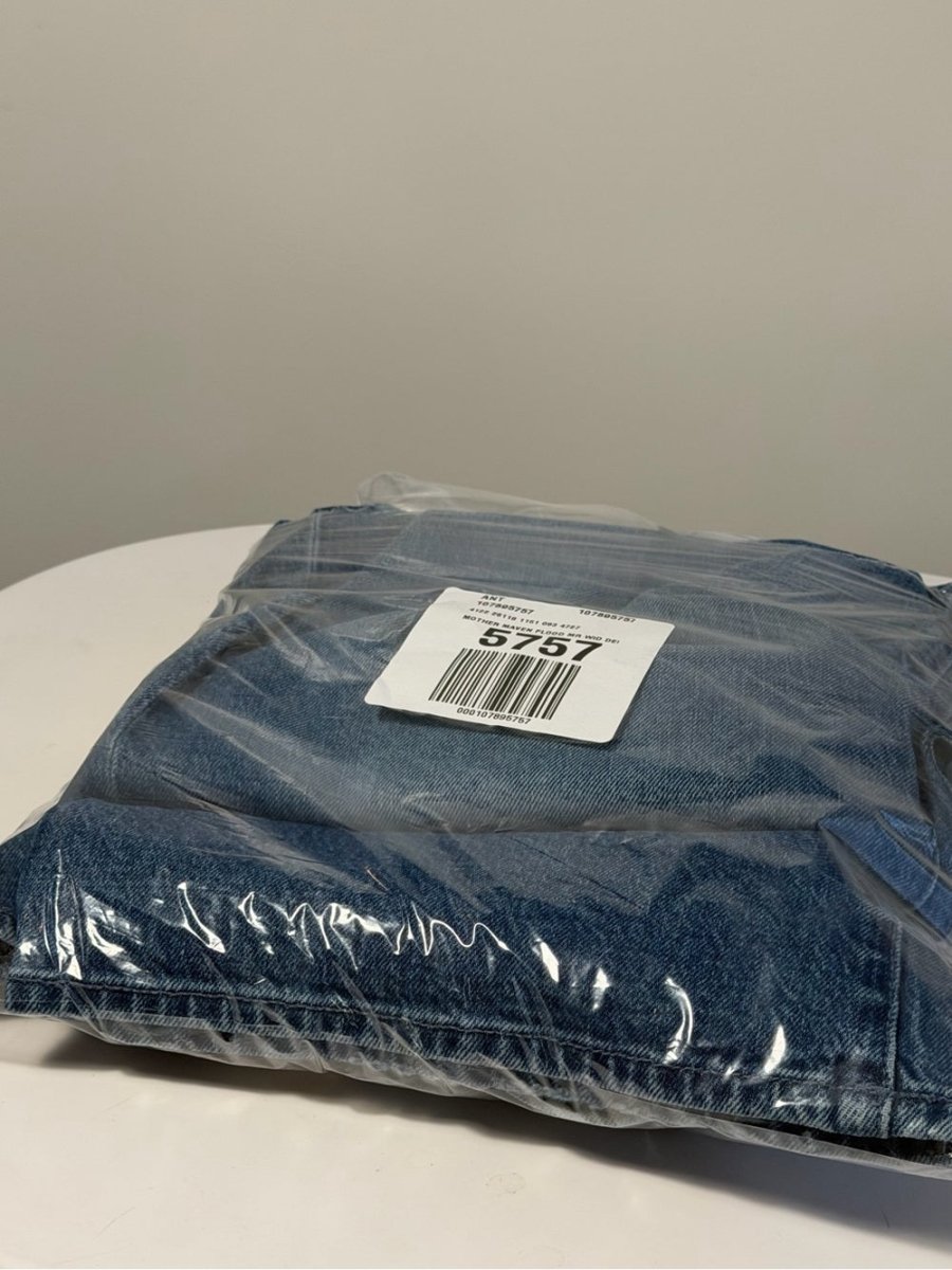 BNWT MOTHER The Mid Rise Maven Flood size 27 - TheRWDenimMOTHER The Mid Rise Maven Flood Wide-Leg Blue Wash – TheRWDenim