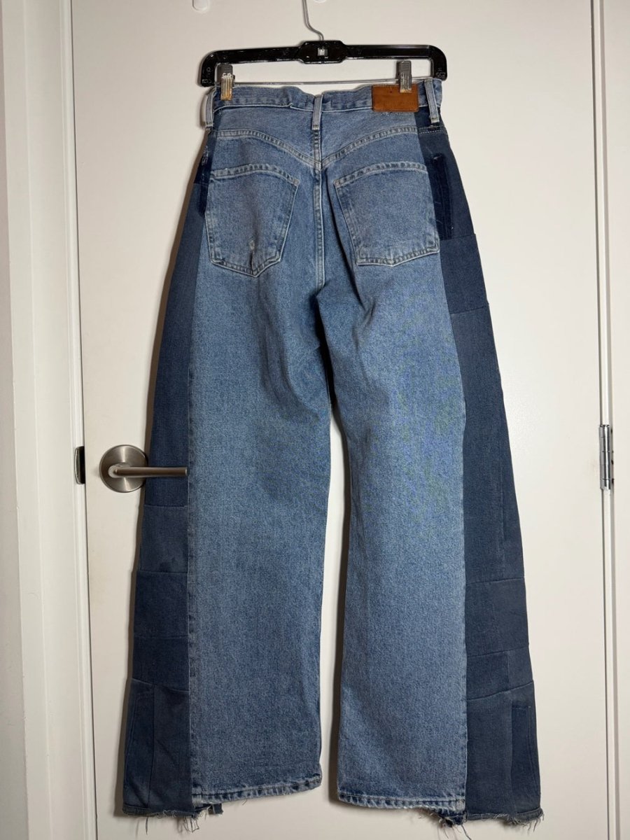 Citizens Of Humanity Two-Tone Patchwork Wide Leg Jeans - Light & Dark Blue size - TheRWDenimCitizens of Humanity Two-Tone Patchwork Wide Leg - Light & Dark Blue Size – TheRWDenim