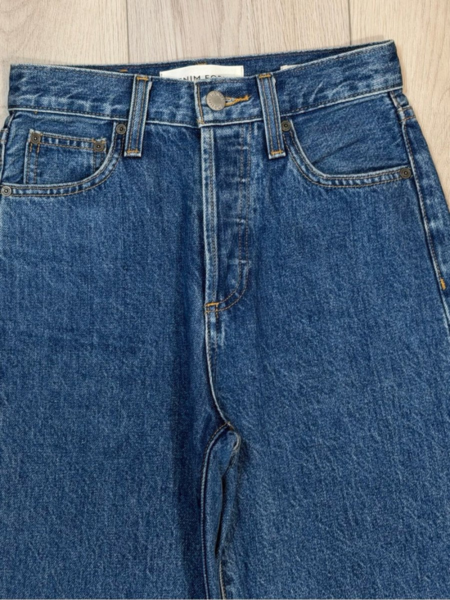 Denim Forum High-Rise Cropped Wide-Leg Jeans in Blue - TheRWDenimDenim Forum High-Rise Cropped Wide-Leg in Blue – TheRWDenim