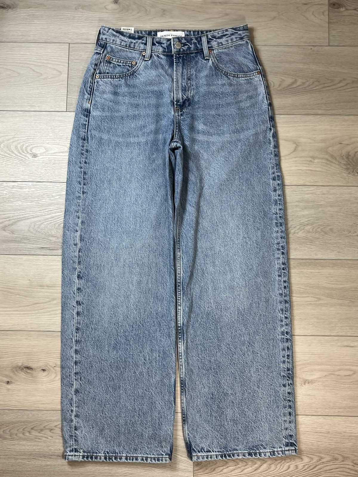 Denim Forum baggy jean size 25 front