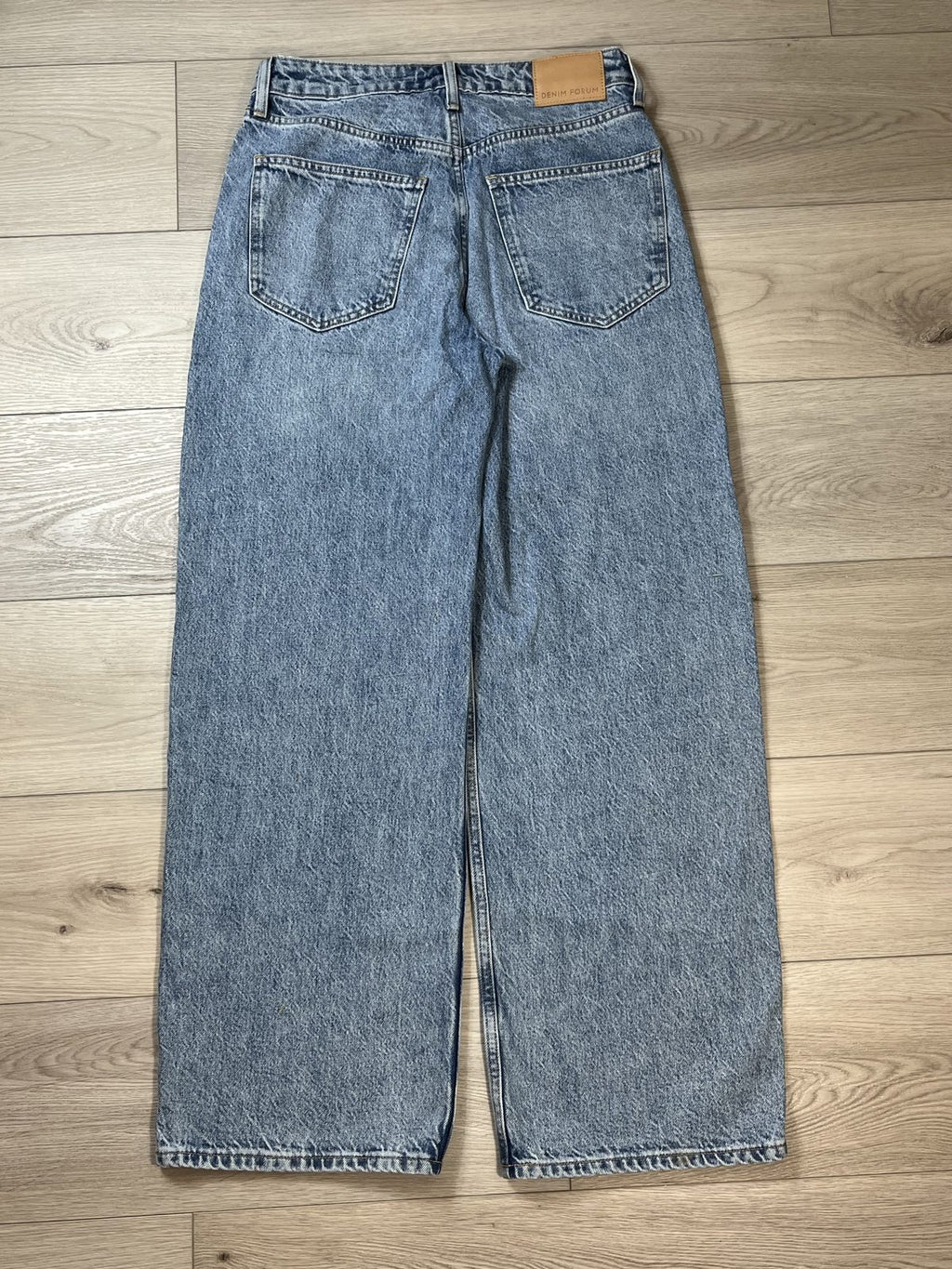 Denim Forum baggy jean back full