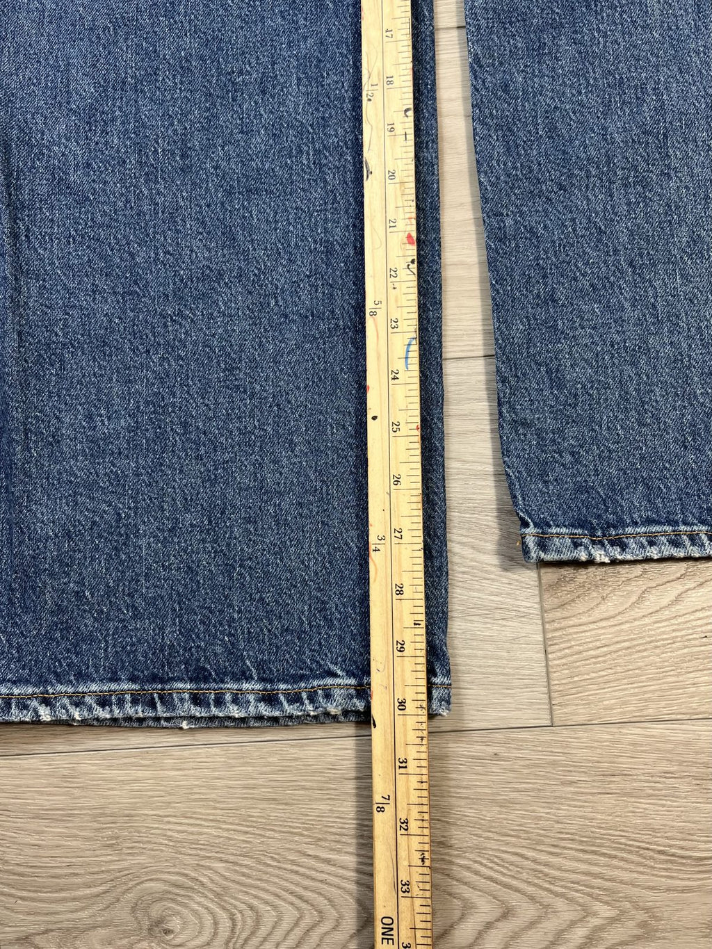 AGOLDE Harper hem detail