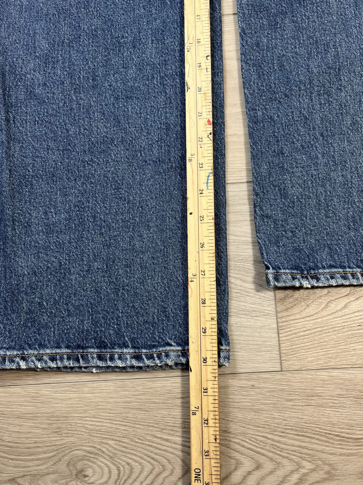 AGOLDE Harper hem detail