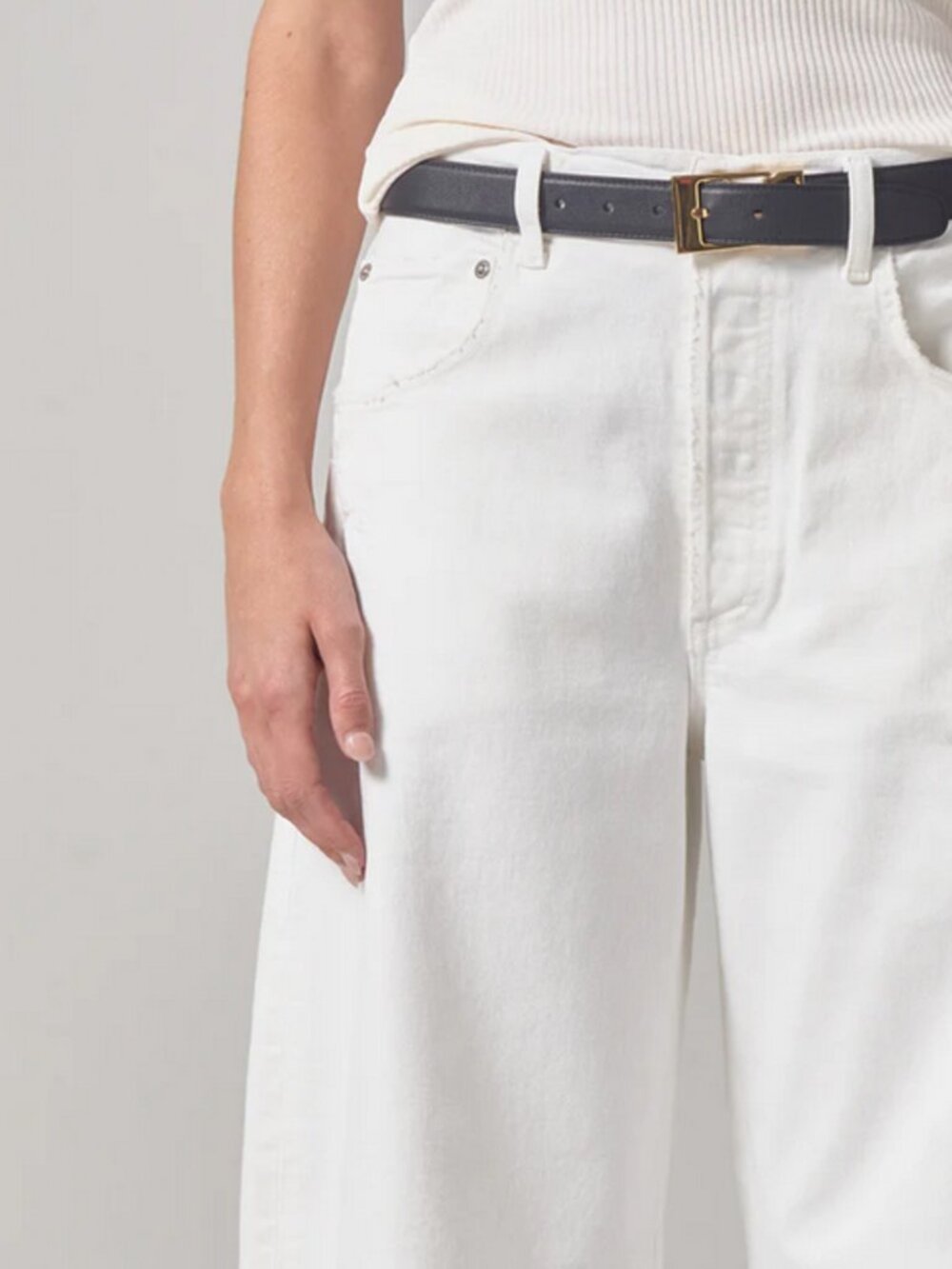 Citizens Of Humanity Horseshoe White Jeans Size 25