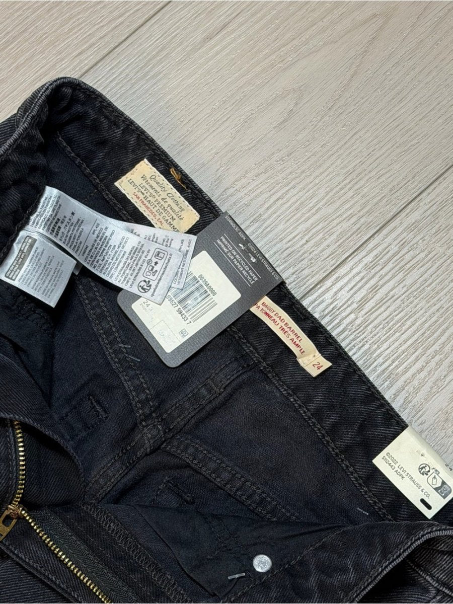 Levi’s Barrel Black jeans woman’s size 24x30 - TheRWDenimLevi's Barrel Black Woman's Wide-Leg – TheRWDenim