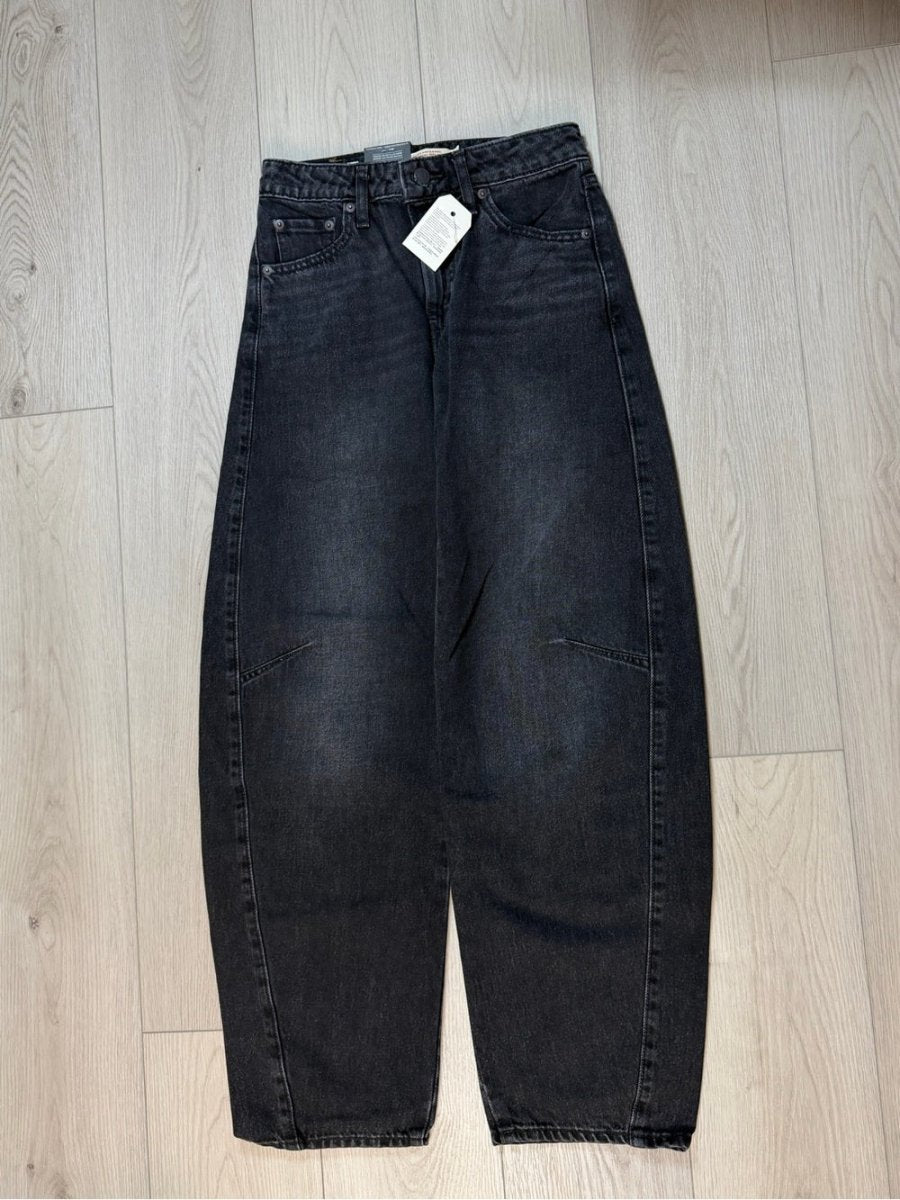 Levi’s Barrel Black jeans woman’s size 24x30 - TheRWDenimLevi's Barrel Black Woman's Wide-Leg – TheRWDenim