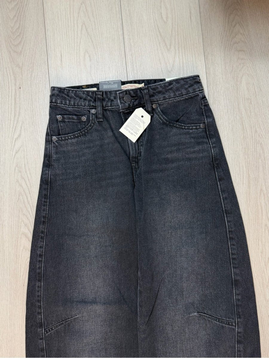 Levi’s Barrel Black jeans woman’s size 24x30 - TheRWDenimLevi's Barrel Black Woman's Wide-Leg – TheRWDenim