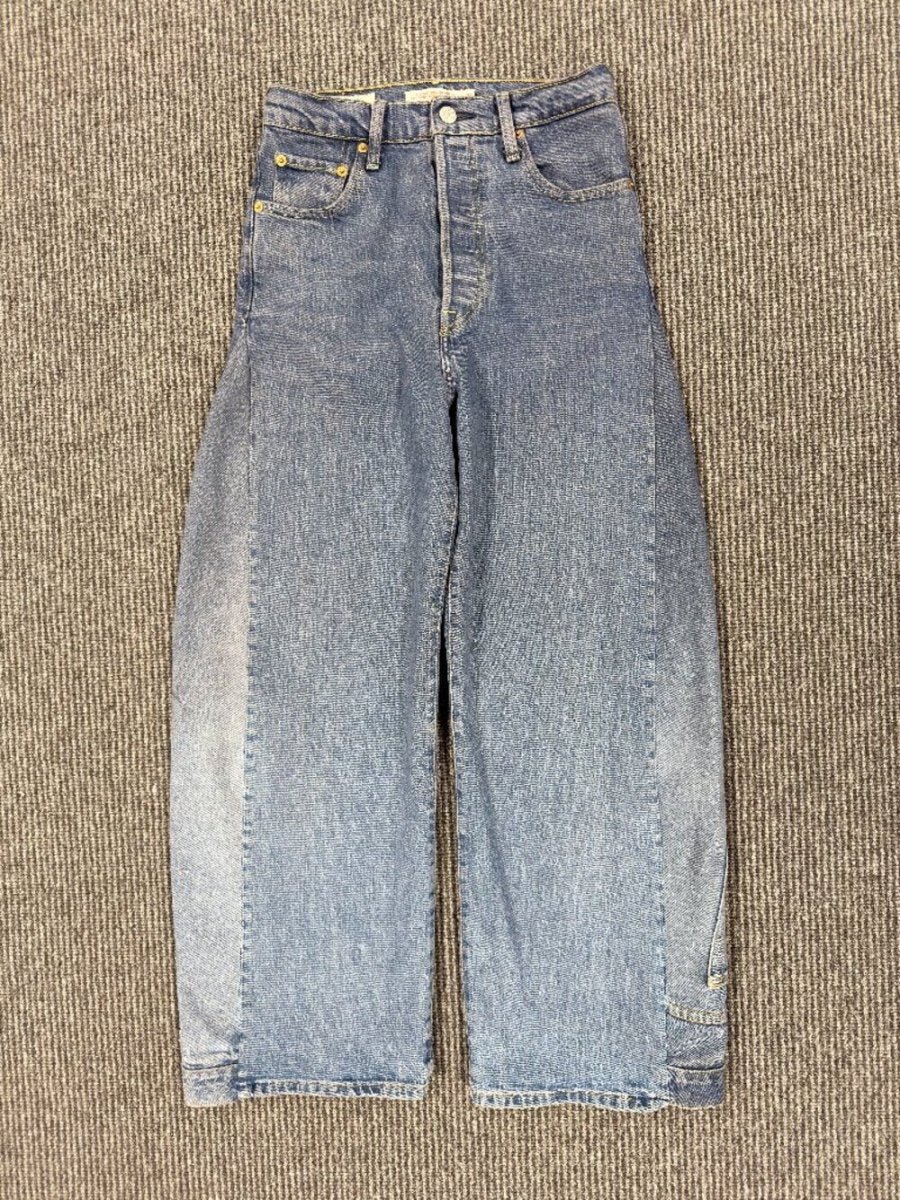 Levi's Reworked Upcycled Barrel Leg Jeans - Organic Dye Curved Denim 26 - TheRWDenimLevi's Barrel Leg - Organic Dye Curved Denim Wide-Leg Blue Wash Upcycled Reworked Denim – TheRWDenim