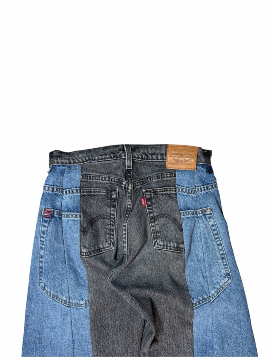 Levi's Two-Tone Black and Blue High-Rise Wide-Leg Jeans upcycled - TheRWDenimLevi's Two-Tone Black and Blue High-Rise Wide-Leg Upcycled Reworked Denim – TheRWDenim