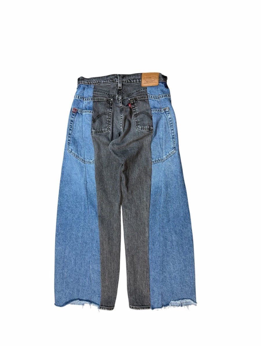 Levi's Two-Tone Black and Blue High-Rise Wide-Leg Jeans upcycled - TheRWDenimLevi's Two-Tone Black and Blue High-Rise Wide-Leg Upcycled Reworked Denim – TheRWDenim
