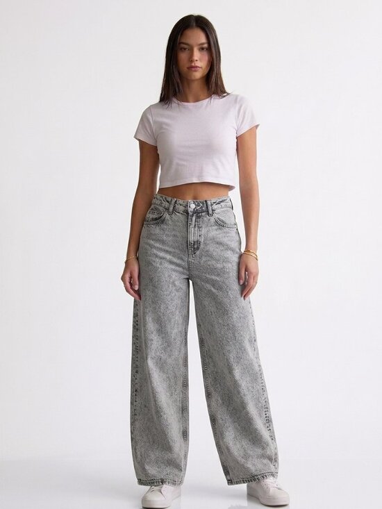 Divided Wide-Leg Jeans in Light Grey Wash