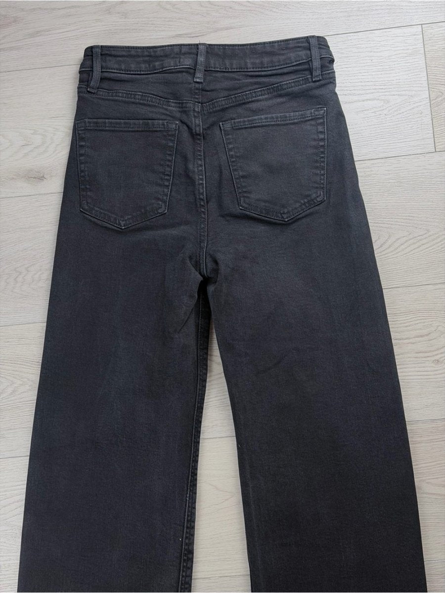 Reworked Dynamite Two-Tone Blue and Black Straight Jeans - TheRWDenimDynamite Two-Tone Blue and Black Straight Straight-Leg Upcycled Reworked Denim – TheRWDenim