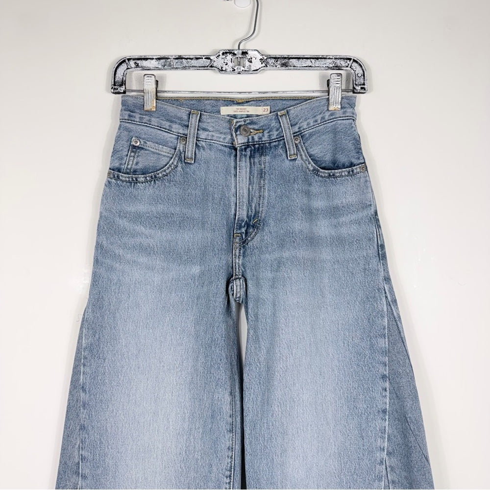 Reworked Levi’s low curve size 23 - TheRWDenimLevi's Low Curve Wide-Leg Blue Wash Upcycled Reworked Denim – TheRWDenim