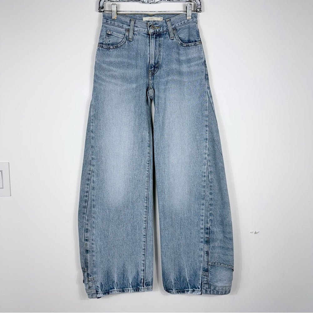 Reworked Levi’s low curve size 23 - TheRWDenimLevi's Low Curve Wide-Leg Blue Wash Upcycled Reworked Denim – TheRWDenim