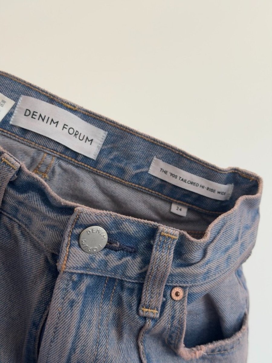 The Tailored high rise wide leg size 24 - TheRWDenimThe Tailored High Rise Wide Leg Blue Wash – TheRWDenim